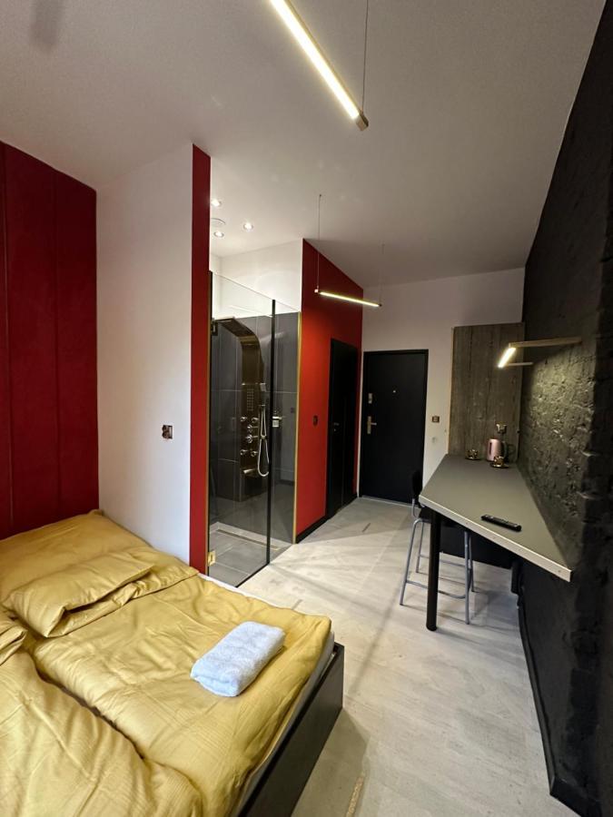 Darkhouse Versace Red Łódź Kültér fotó